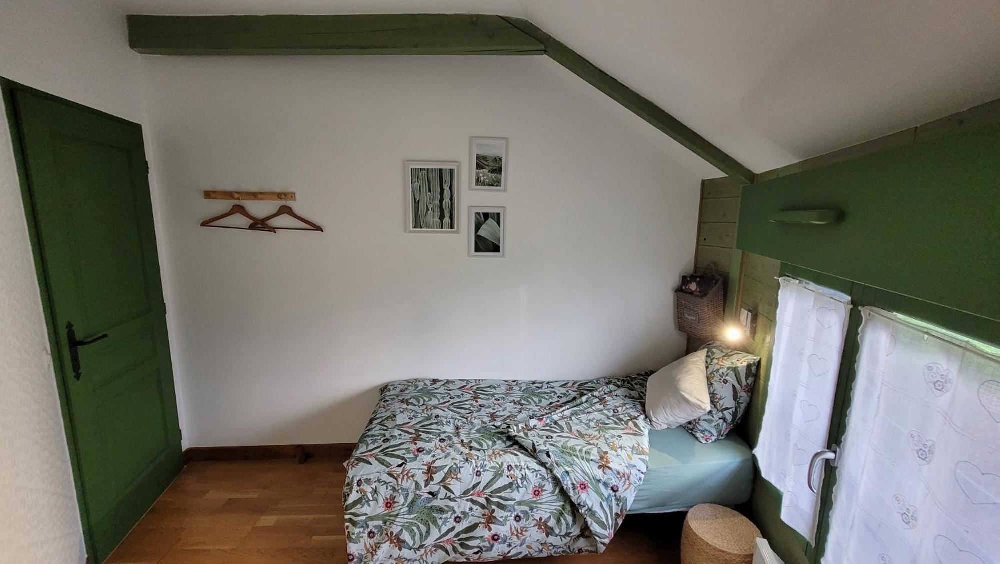 La Maison Ronde Et Ses 2 Cahutes Monthoiron Luaran gambar