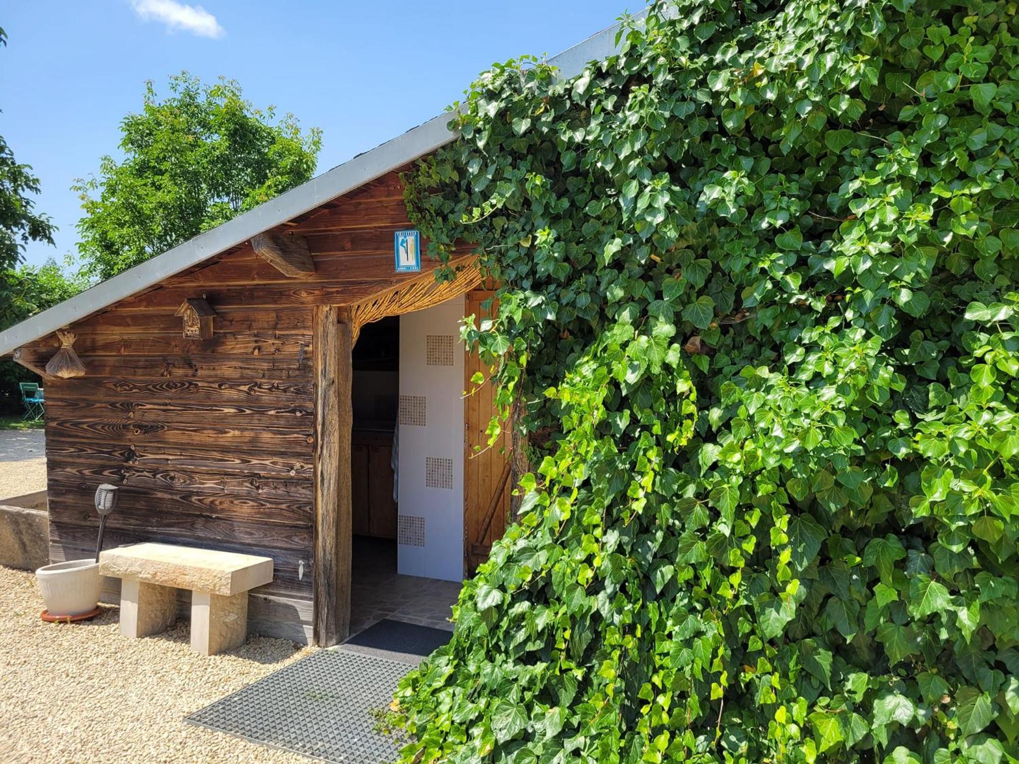 La Maison Ronde Et Ses 2 Cahutes Monthoiron Luaran gambar
