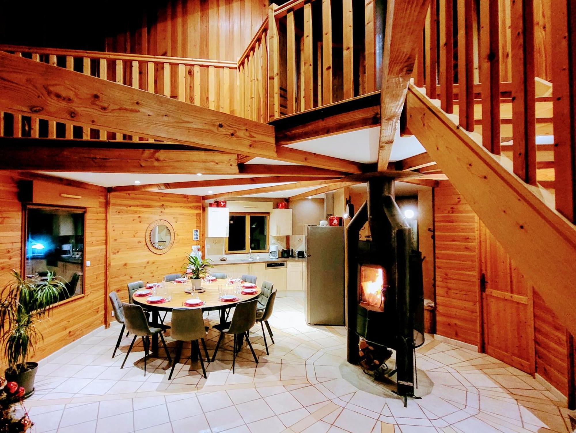 La Maison Ronde Et Ses 2 Cahutes Monthoiron Bilik gambar