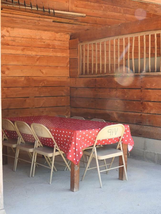 La Maison Ronde Et Ses 2 Cahutes Monthoiron Luaran gambar