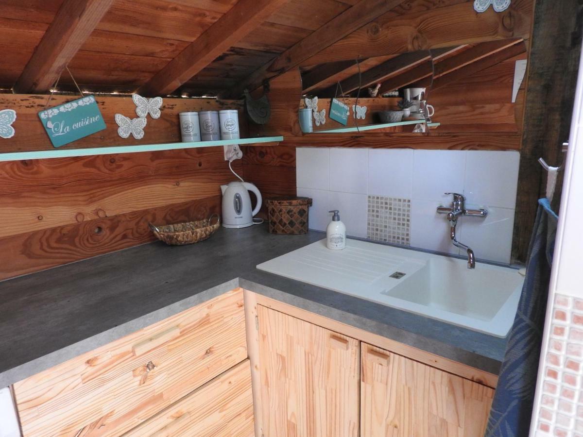 La Maison Ronde Et Ses 2 Cahutes Monthoiron Luaran gambar